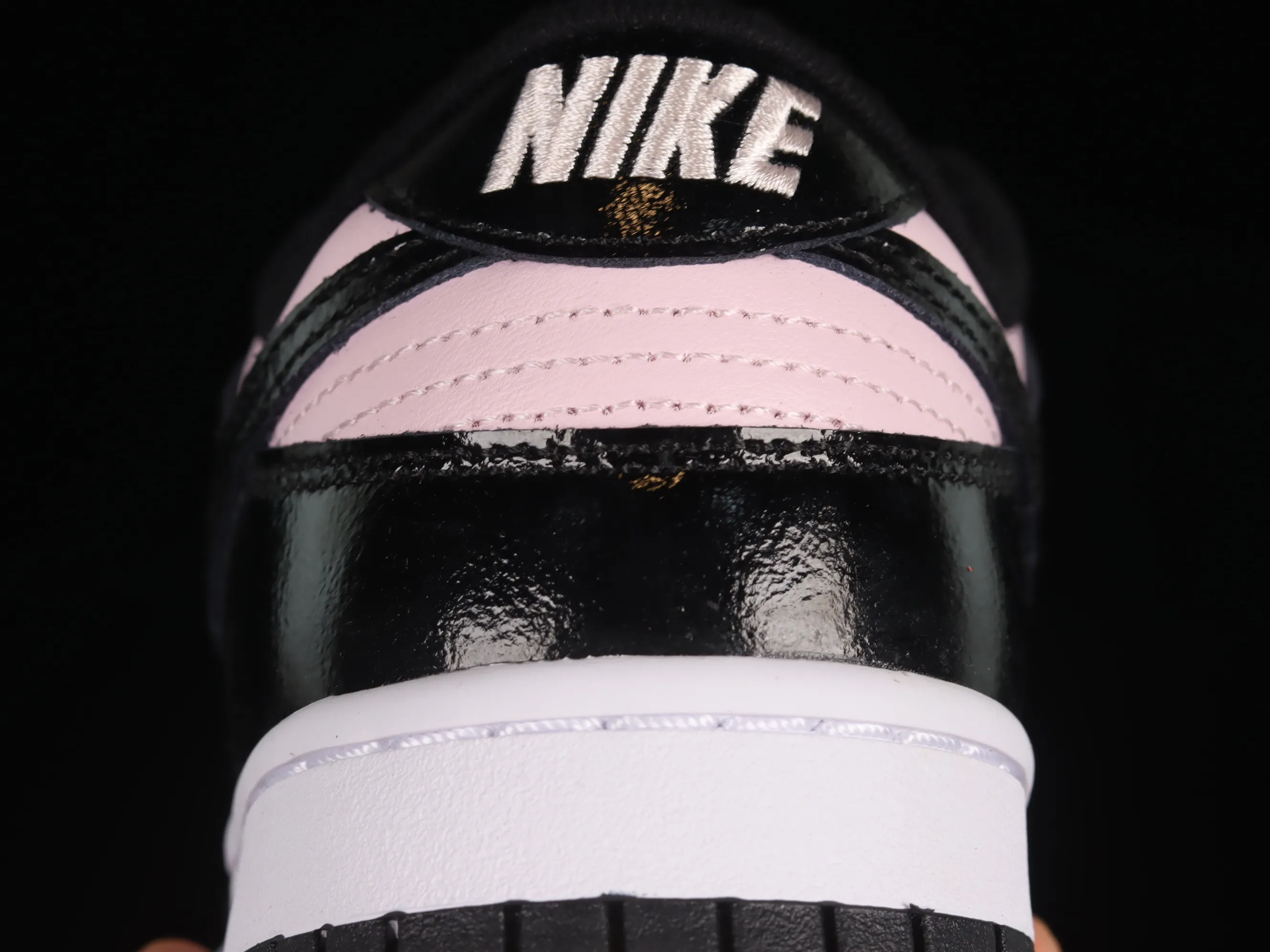 All categories Nk SB Dunk series Nk SB Dunk Low low-top sneakers F version Nk Dunk Low "Pink Black" black pink SB low-top sports and leisure sneakers DJ9955-600